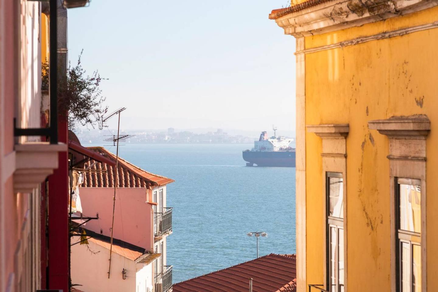 Guestready - Amazing Alfama Family Apt Near National Pantheon! Lisbona Esterno foto