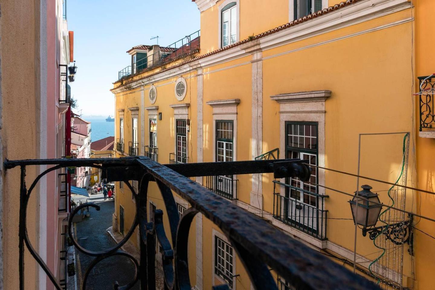 Guestready - Amazing Alfama Family Apt Near National Pantheon! Lisbona Esterno foto